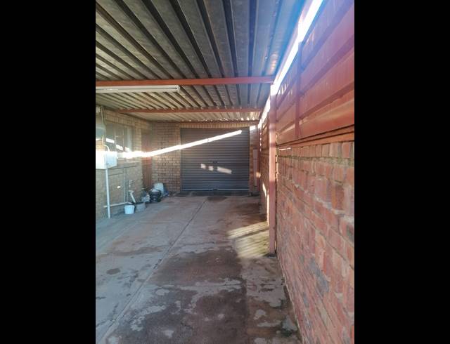 4 BEDROOM FREEHOLD FOR SALE IN SOSHANGUVE L